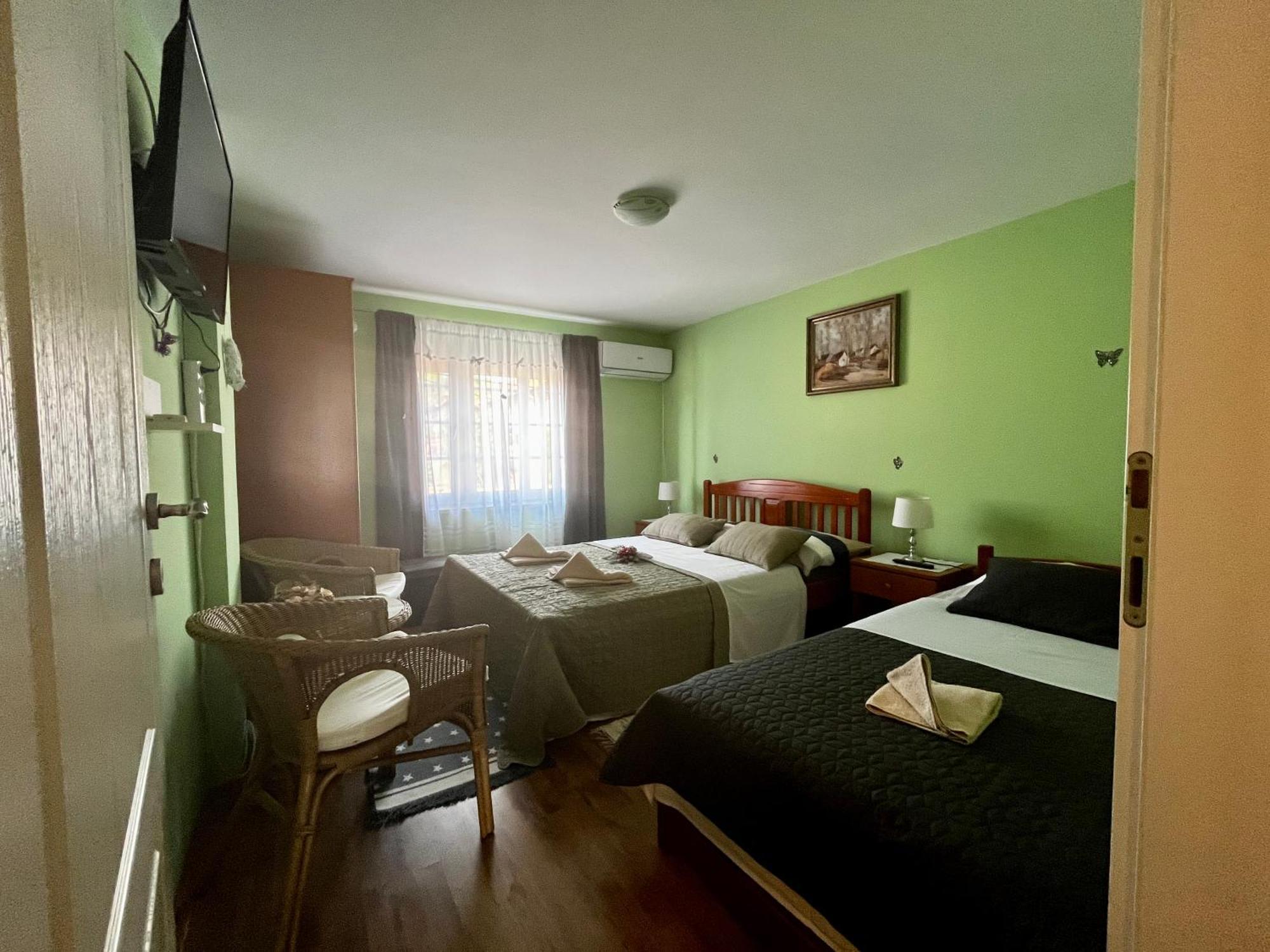 Apartman Simona Vrdnik Exterior photo
